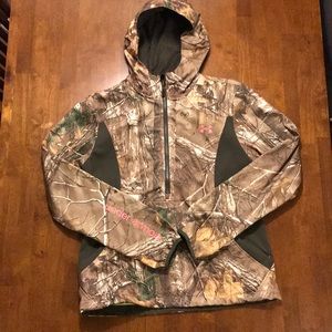 Under Armour women’s camo jacket